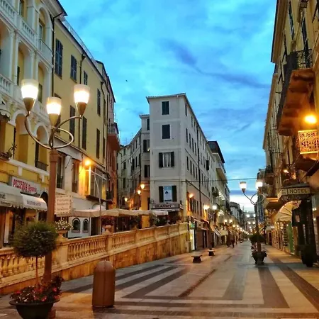 Lägenhet Casa Girasole Centro Sanremo